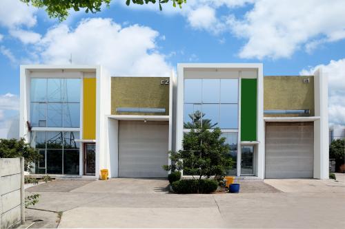 Indoserena Bitung Warehouse Phase 1, Warehouse, PT Indoserena Dwimakmur | We provide Indonesia infrastructure map on various property sectors and data. Access property listings, infrastructure developments, news, and valuable transaction data for informed decisions.