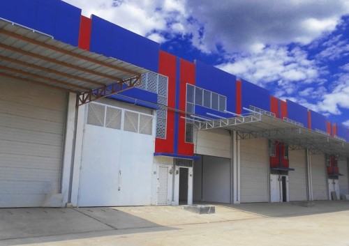 Waringin Warehouse Royal Kosambi berlokasi di Jl. Raya Salembaran, Kecamatan Kosambi, Kabupaten Tangerang, Provinsi Banten. Warehouse ini dikembangkan oleh Wari...