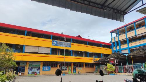Sisingamangaraja 1 Elementary School, Private School | We provide Indonesia infrastructure map on various property sectors and data. Access property listings, infrastructure developments, news, and valuable transaction data for informed decisions.