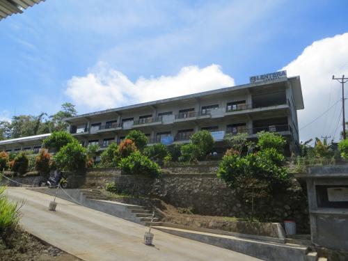 Lentera Harapan Junior High School, Private School | We provide Indonesia infrastructure map on various property sectors and data. Access property listings, infrastructure developments, news, and valuable transaction data for informed decisions.