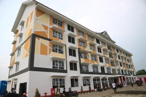 Catholic Seminary High School Kakaskasen Tomohon, Private School | We provide Indonesia infrastructure map on various property sectors and data. Access property listings, infrastructure developments, news, and valuable transaction data for informed decisions.