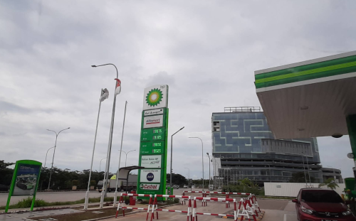 SPBU BP Metland Cybercity, Gas Station | We provide Indonesia infrastructure map on various property sectors and data. Access property listings, infrastructure developments, news, and valuable transaction data for informed decisions.