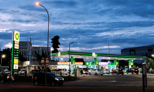 SPBU BP GS Paramount, Gas Station | We provide Indonesia infrastructure map on various property sectors and data. Access property listings, infrastructure developments, news, and valuable transaction data for informed decisions.