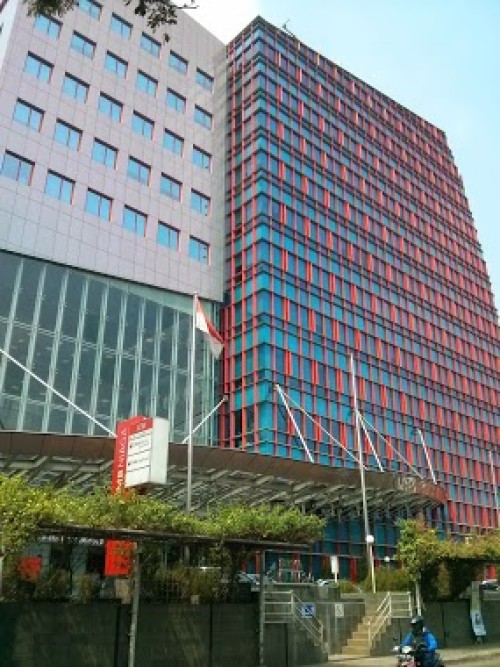 Bintaro Griya Niaga merupakan gedung perkantoran yang terletak di Jl. Wahid Hasyim Blok B-IV No. 3, Kecamatan Pondok Aren, Kota Tanggerang Selatan. Gedung ini d...