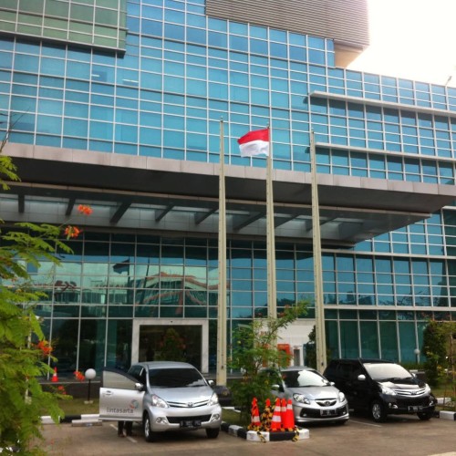 Plaza BNI - BSD City merupakan gedung perkantoran yang terletak di Jl. Pahlawan Seribu No. 5, Kecamatan Serpong, Kota Tanggerang Selatan. Gedung ini didirikan o...