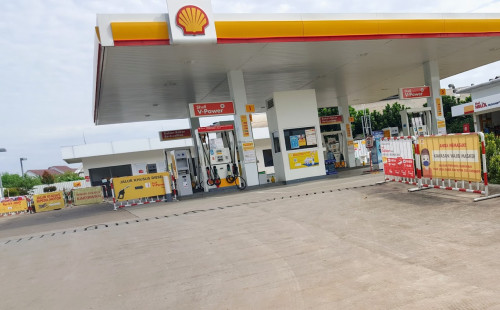 SPBU Shell Palem Semi, Gas Station | We provide Indonesia infrastructure map on various property sectors and data. Access property listings, infrastructure developments, news, and valuable transaction data for informed decisions.