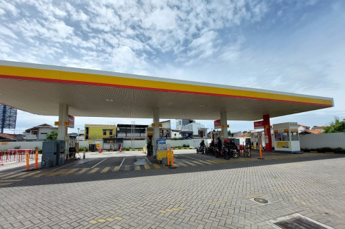 SPBU Shell Otista, Gas Station | We provide Indonesia infrastructure map on various property sectors and data. Access property listings, infrastructure developments, news, and valuable transaction data for informed decisions.