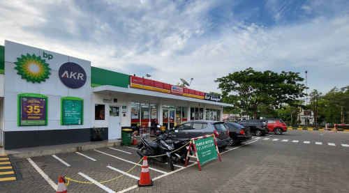 SPBU BP Ciater Raya, Gas Station | We provide Indonesia infrastructure map on various property sectors and data. Access property listings, infrastructure developments, news, and valuable transaction data for informed decisions.
