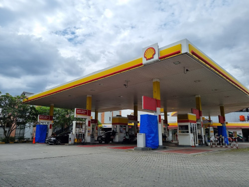 SPBU Shell Bintaro 1, Gas Station | We provide Indonesia infrastructure map on various property sectors and data. Access property listings, infrastructure developments, news, and valuable transaction data for informed decisions.