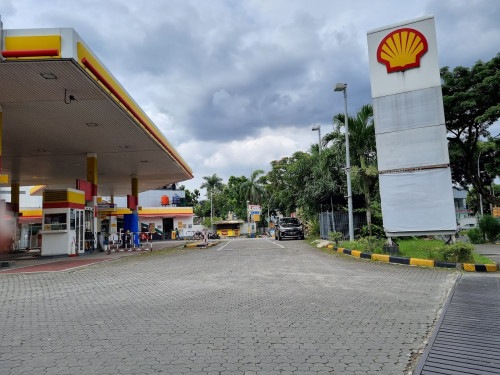 SPBU Shell Bintaro 1, Gas Station | We provide Indonesia infrastructure map on various property sectors and data. Access property listings, infrastructure developments, news, and valuable transaction data for informed decisions.