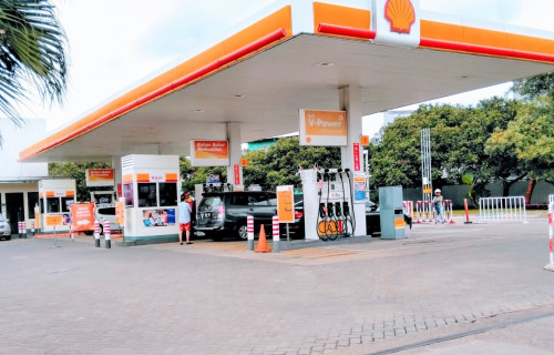 SPBU Shell BSD 1, Gas Station | We provide Indonesia infrastructure map on various property sectors and data. Access property listings, infrastructure developments, news, and valuable transaction data for informed decisions.
