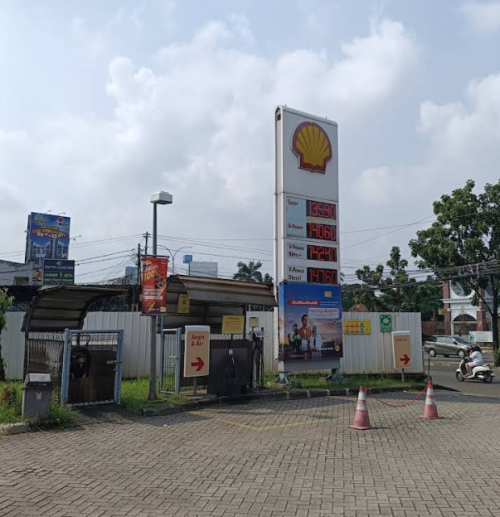 SPBU Shell BSD 3, Gas Station | We provide Indonesia infrastructure map on various property sectors and data. Access property listings, infrastructure developments, news, and valuable transaction data for informed decisions.
