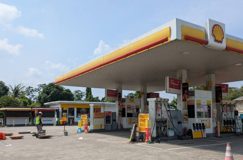 SPBU Shell BSD 3, Gas Station | We provide Indonesia infrastructure map on various property sectors and data. Access property listings, infrastructure developments, news, and valuable transaction data for informed decisions.