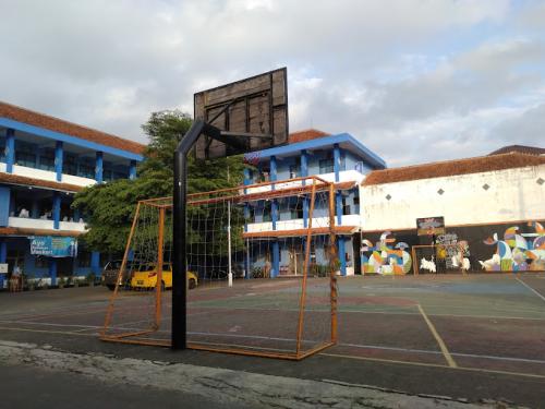 Amanah Muhammadiyah Junior High School, Private School | We provide Indonesia infrastructure map on various property sectors and data. Access property listings, infrastructure developments, news, and valuable transaction data for informed decisions.