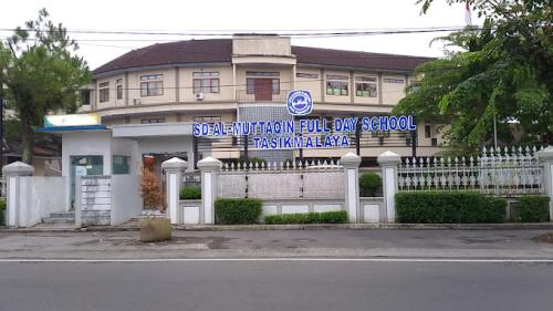 Al Muttaqin Primary School, Private School | We provide Indonesia infrastructure map on various property sectors and data. Access property listings, infrastructure developments, news, and valuable transaction data for informed decisions.