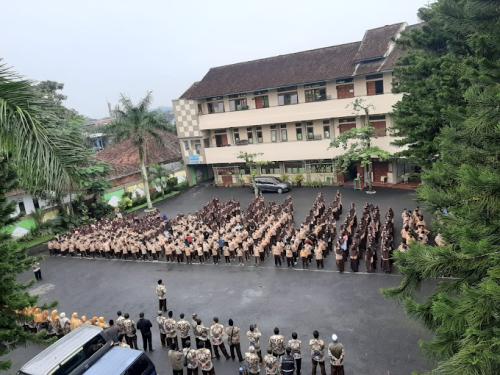 Al Muttaqin Primary School, Private School | We provide Indonesia infrastructure map on various property sectors and data. Access property listings, infrastructure developments, news, and valuable transaction data for informed decisions.