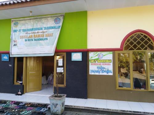 Ibadurrohman Junior High School, Private School | We provide Indonesia infrastructure map on various property sectors and data. Access property listings, infrastructure developments, news, and valuable transaction data for informed decisions.