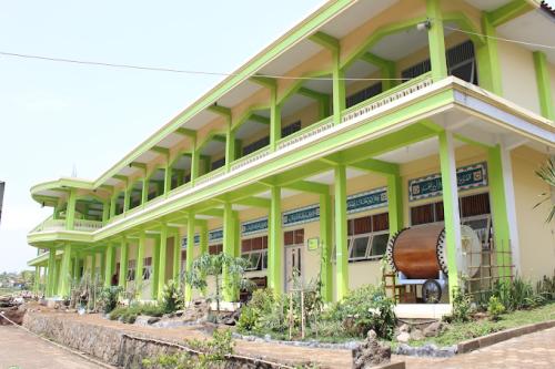 Riyadlul Ulum Junior High School, Private School | We provide Indonesia infrastructure map on various property sectors and data. Access property listings, infrastructure developments, news, and valuable transaction data for informed decisions.