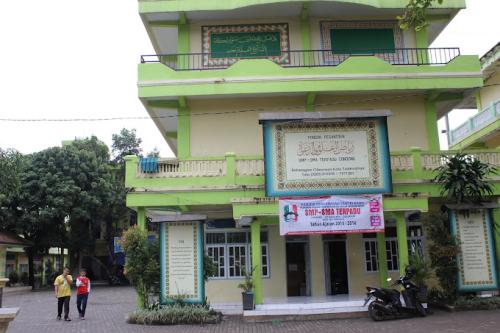 Riyadlul Ulum Junior High School, Private School | We provide Indonesia infrastructure map on various property sectors and data. Access property listings, infrastructure developments, news, and valuable transaction data for informed decisions.