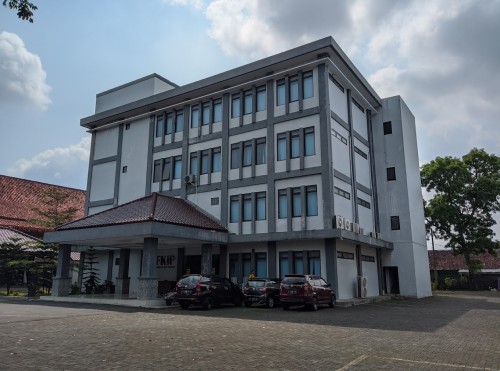 Siliwangi University, University | We provide Indonesia infrastructure map on various property sectors and data. Access property listings, infrastructure developments, news, and valuable transaction data for informed decisions.
