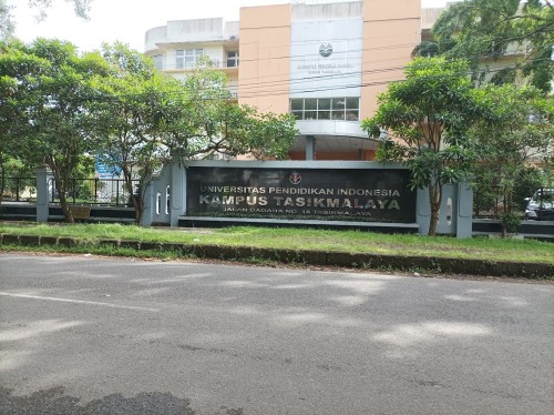 Tasikmalaya Indonesian Education University, University | We provide Indonesia infrastructure map on various property sectors and data. Access property listings, infrastructure developments, news, and valuable transaction data for informed decisions.