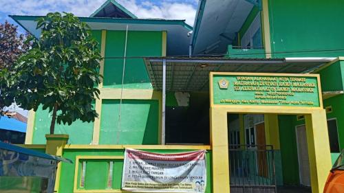 Al Khairaat 3 Elementary School, Private School | We provide Indonesia infrastructure map on various property sectors and data. Access property listings, infrastructure developments, news, and valuable transaction data for informed decisions.