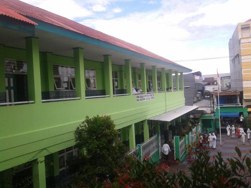Islamiyah 1 Elementary School, Private School | We provide Indonesia infrastructure map on various property sectors and data. Access property listings, infrastructure developments, news, and valuable transaction data for informed decisions.