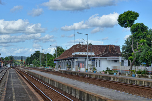 Wates Station, Airport Train Station | We provide Indonesia infrastructure map on various property sectors and data. Access property listings, infrastructure developments, news, and valuable transaction data for informed decisions.