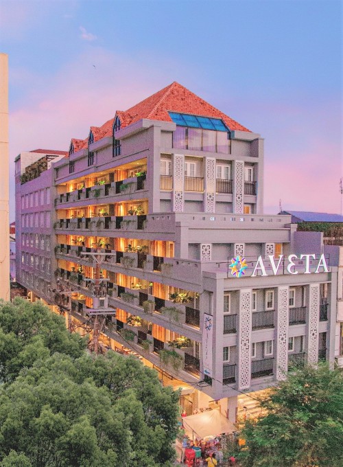 Completed hotel | We provide Indonesia infrastructure map on various property sectors and data. Access property listings, infrastructure developments, news, and valuable transaction data for informed decisions.