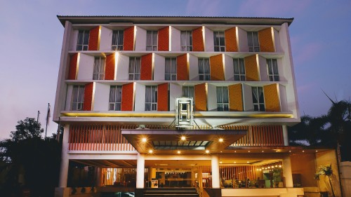 Completed hotel | We provide Indonesia infrastructure map on various property sectors and data. Access property listings, infrastructure developments, news, and valuable transaction data for informed decisions.