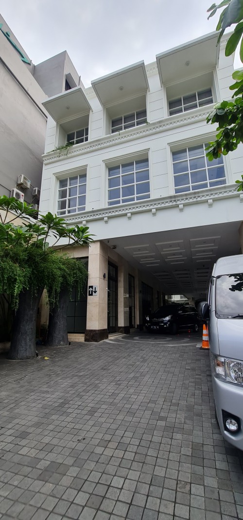 Completed hotel, El Hotel International | We provide Indonesia infrastructure map on various property sectors and data. Access property listings, infrastructure developments, news, and valuable transaction data for informed decisions.