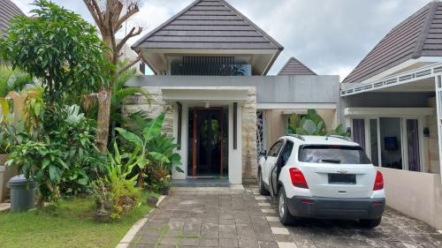 Citra Sun Garden Yogyakarta, residential commercial for lease sale, dijual disewakan, PT Ciputra Development Tbk | We provide Indonesia infrastructure map on various property sectors and data. Access property listings, infrastructure developments, news, and valuable transaction data for informed decisions.