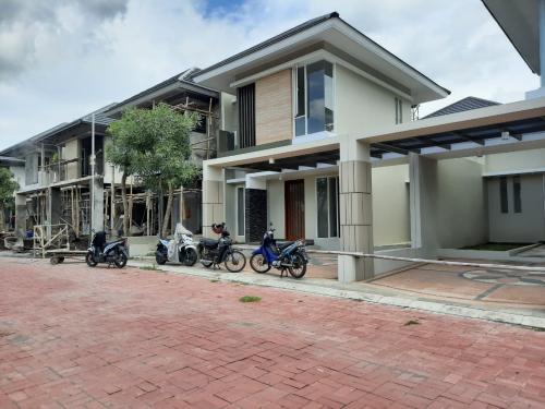 Green Hills Residence, residential commercial for lease sale, dijual disewakan, PT Damai Putra Group (DPG) | We provide Indonesia infrastructure map on various property sectors and data. Access property listings, infrastructure developments, news, and valuable transaction data for informed decisions.