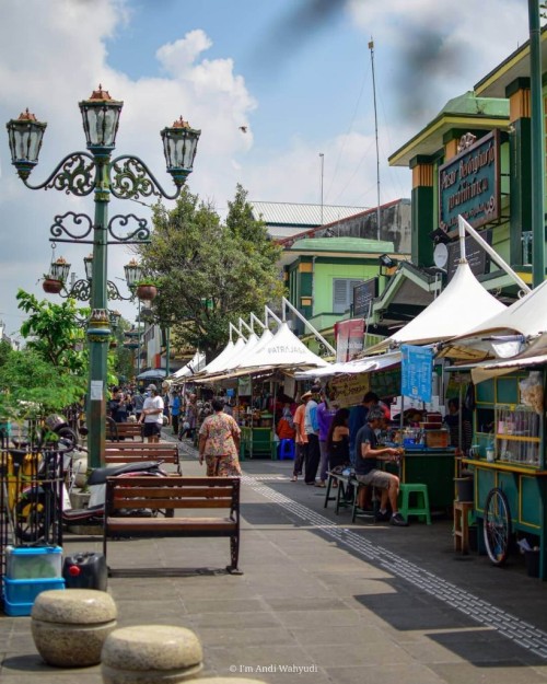 Pasar Beringharjo, Strata Retail | We provide Indonesia infrastructure map on various property sectors and data. Access property listings, infrastructure developments, news, and valuable transaction data for informed decisions.