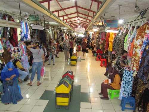 Pasar Beringharjo, Strata Retail | We provide Indonesia infrastructure map on various property sectors and data. Access property listings, infrastructure developments, news, and valuable transaction data for informed decisions.
