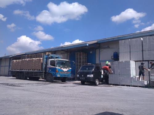 KWSG Bantul Warehouse, Warehouse | We provide Indonesia infrastructure map on various property sectors and data. Access property listings, infrastructure developments, news, and valuable transaction data for informed decisions.