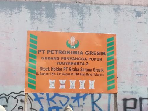 PT. Petrokimia Warehouse Gresik, Warehouse, PT Petrokimia  | We provide Indonesia infrastructure map on various property sectors and data. Access property listings, infrastructure developments, news, and valuable transaction data for informed decisions.