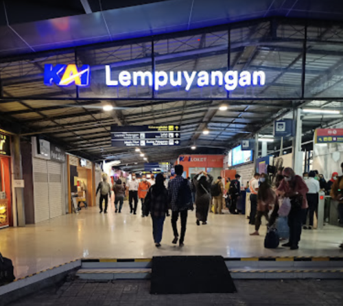 Lempuyangan Station, Commuter Station | We provide Indonesia infrastructure map on various property sectors and data. Access property listings, infrastructure developments, news, and valuable transaction data for informed decisions.