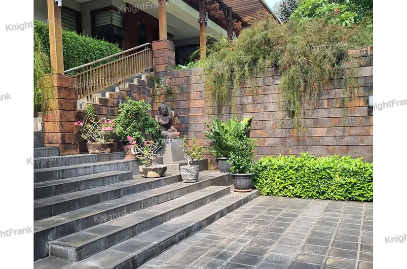 Knight Frank | Dijual Rumah, Semarang | Rumah di Semarang