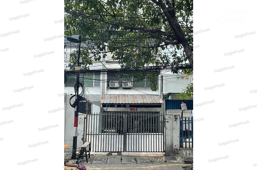 Knight Frank | Ruko di Jayakarta, Jakarta Pusat | Tampak Luar