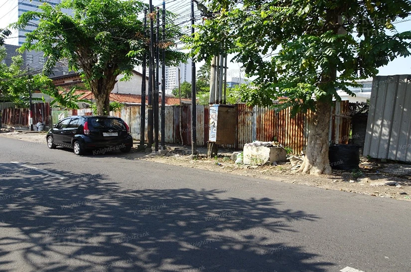 Knight Frank | Lahan Komersil di Jalan Embong Kenongo, Surabaya | Embong Kenongo